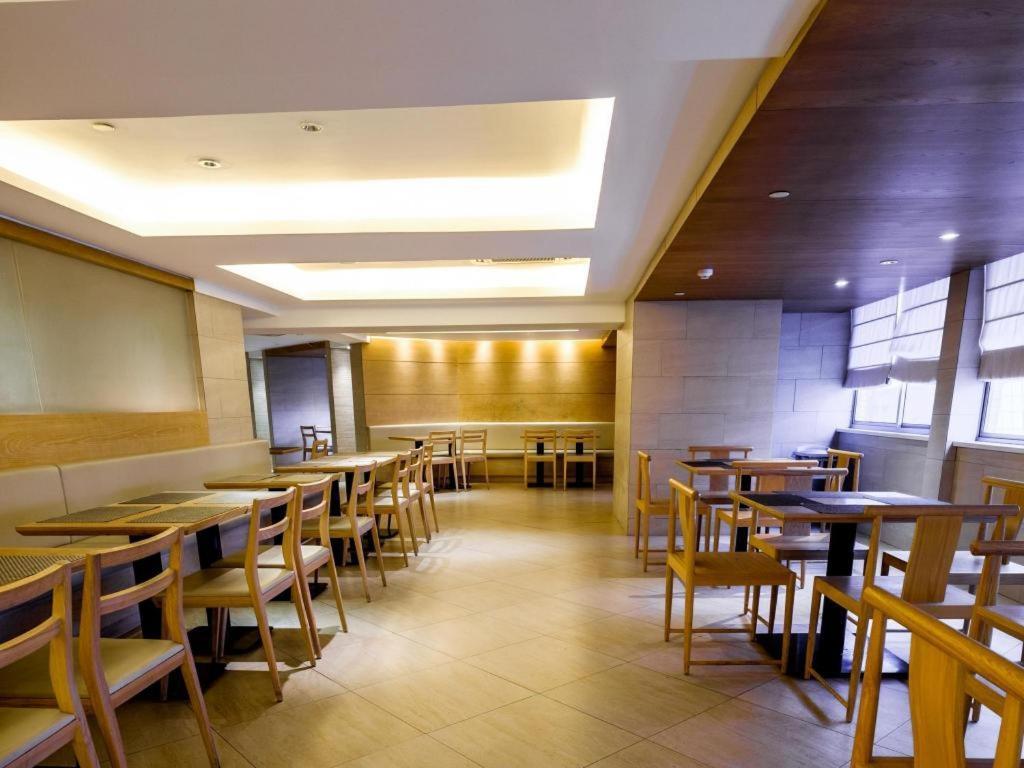 Ji Hotel Shanghai Yan An Road Branch Exteriör bild