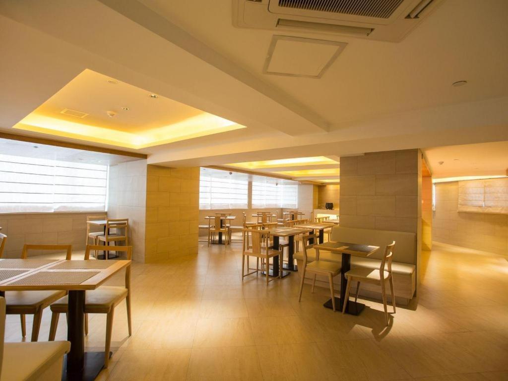 Ji Hotel Shanghai Yan An Road Branch Exteriör bild